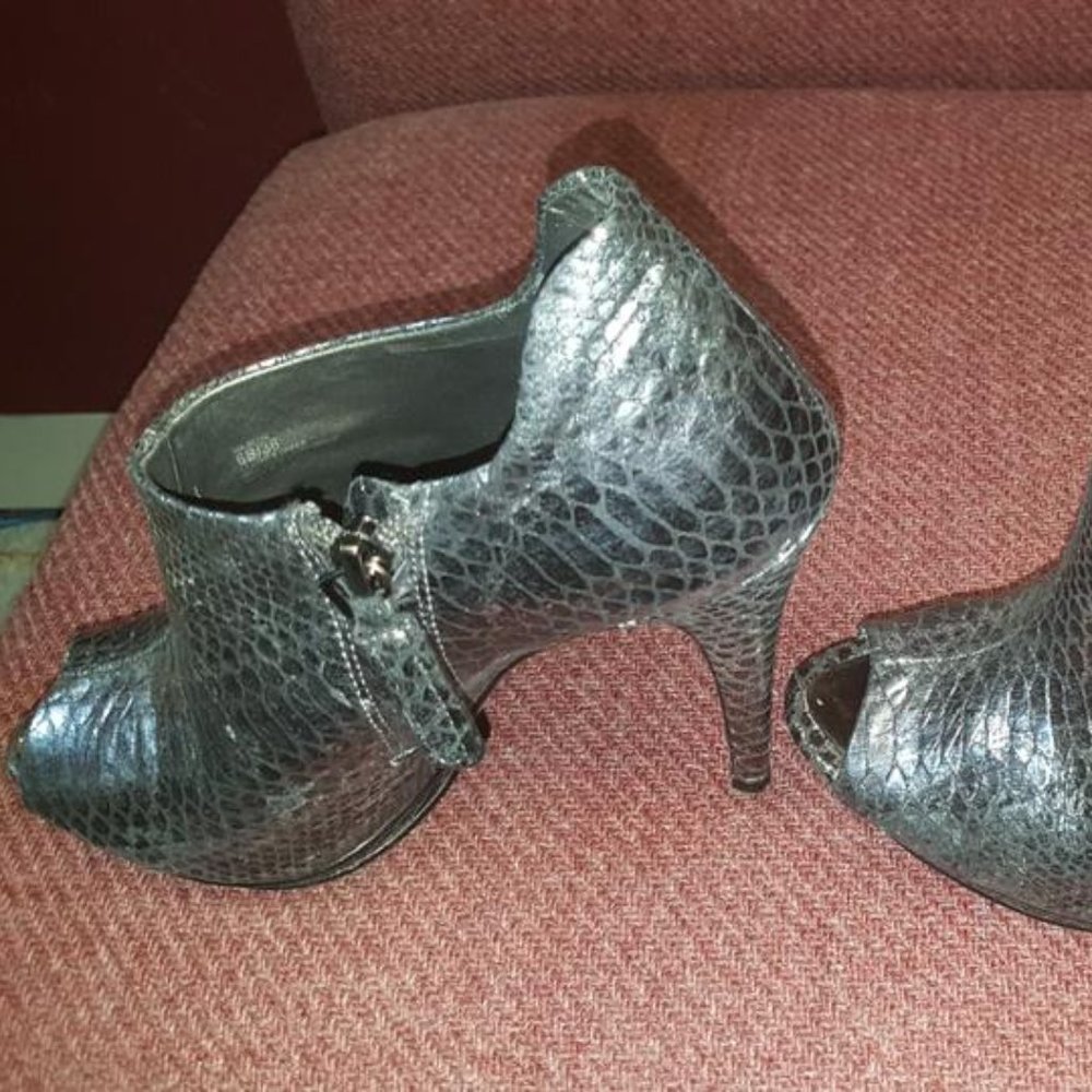 BCBGMAXAZRIA Pewter Peep-toe Boots/Booties